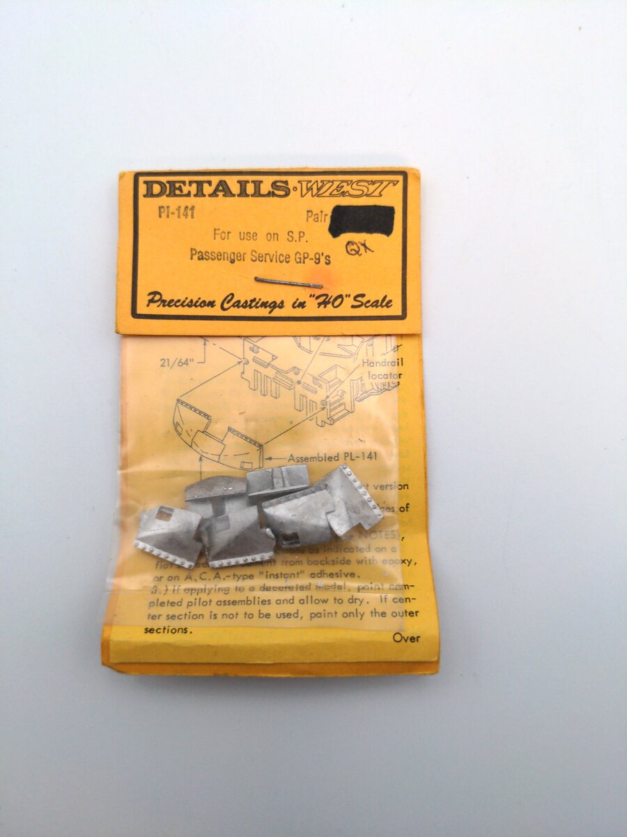 Details West PI-141 HO Scale Passenger Service GP-9's