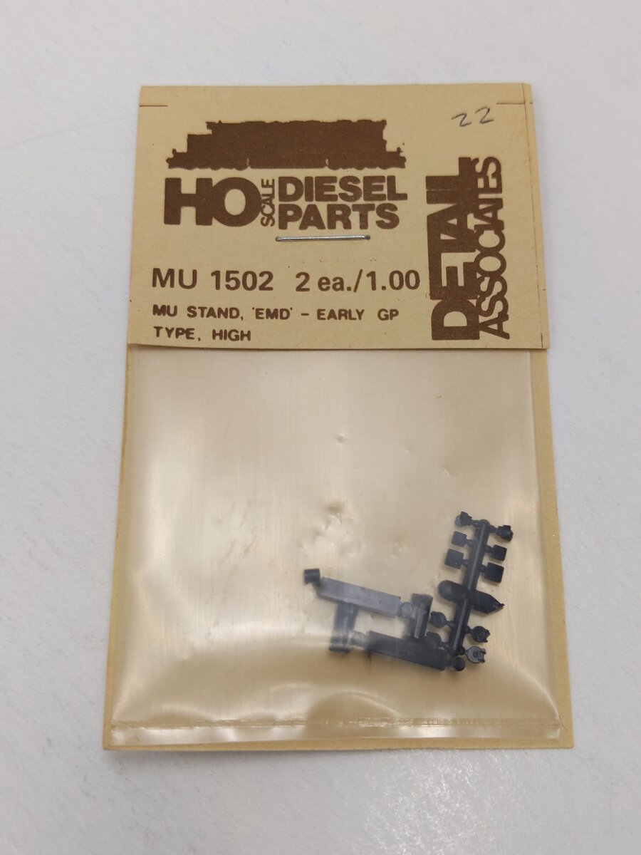 Detail Associates MU1502 HO Scale MU Stand 'EMD' Early GP Type High (Pack of 2)