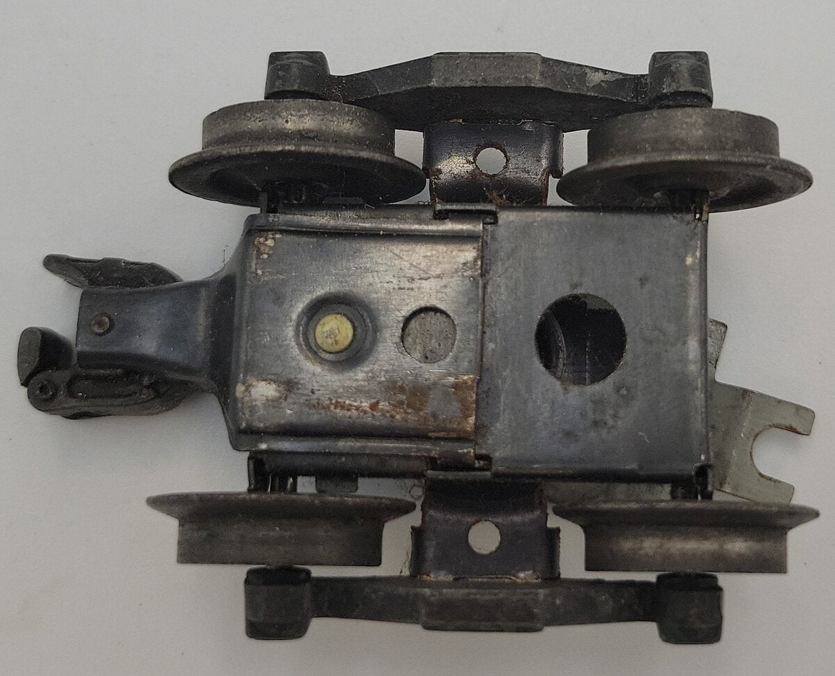 Lionel 479-2 Bar End Recessed Car Operating Coupler Truck w/ Mounting Bracket
