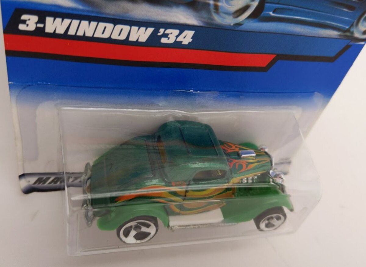 Hot Wheels 27099 1:64 Green 3-Window '34 Diecast Metal & Plastic Parts
