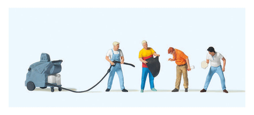Preiser 10708 HO At the Car Wash Figures (Set of 4)