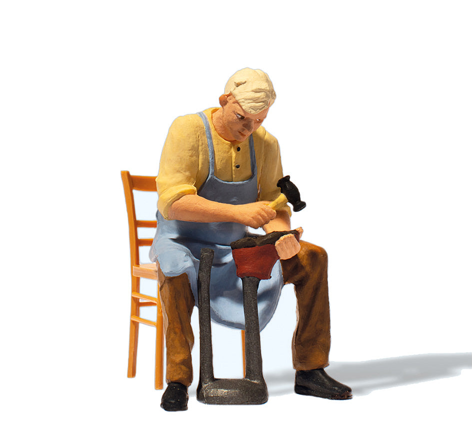 Preiser 45529 G Cobbler Figure