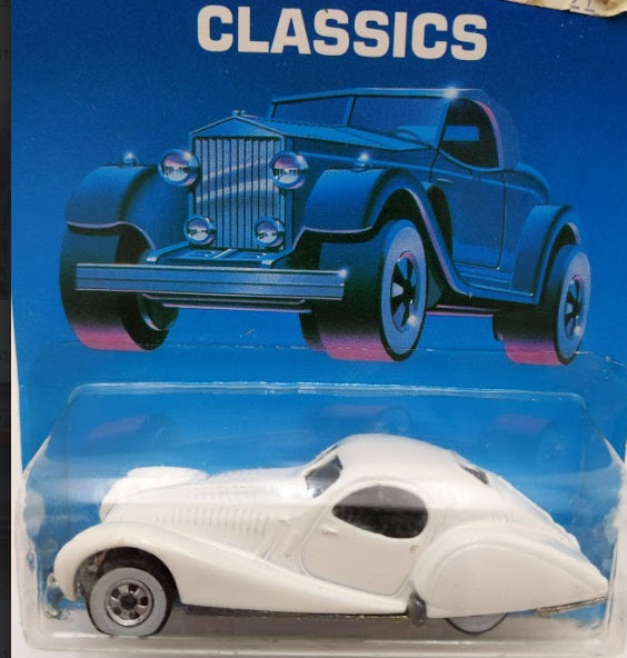 Hot Wheels 4741 1:64 Classics Stunning White Talbot-Lago Coupe Diecast Metal