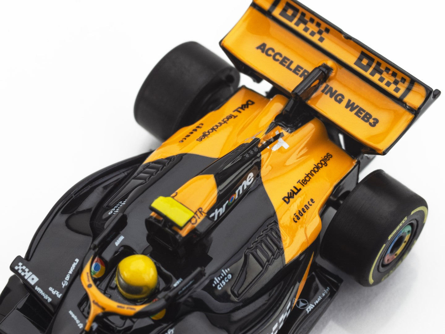 AFX 22103 HO McLaren F1 MCL38 #4 #4 FY AU Slot Car