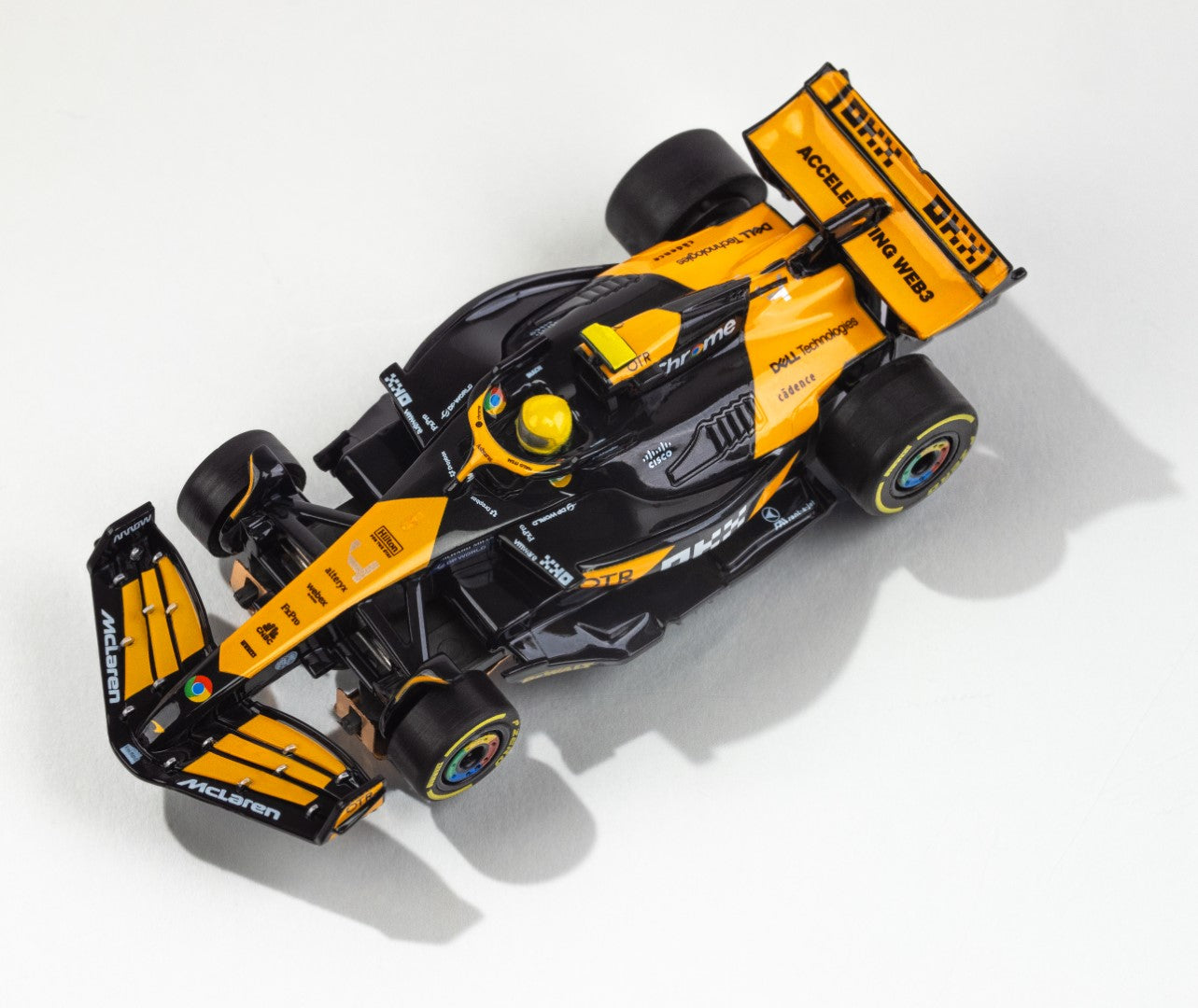 AFX 22103 HO McLaren F1 MCL38 #4 #4 FY AU Slot Car