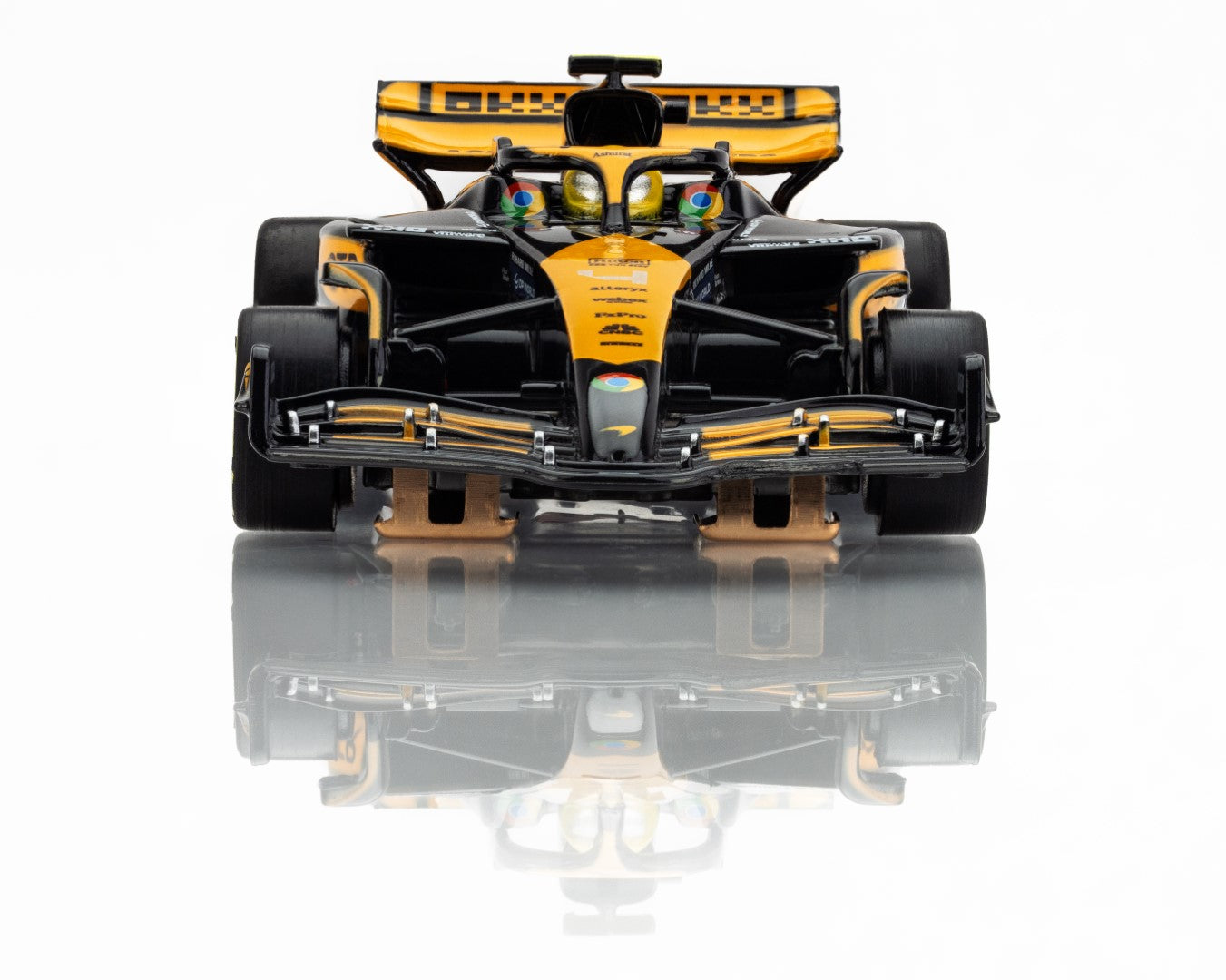 AFX 22103 HO McLaren F1 MCL38 #4 #4 FY AU Slot Car