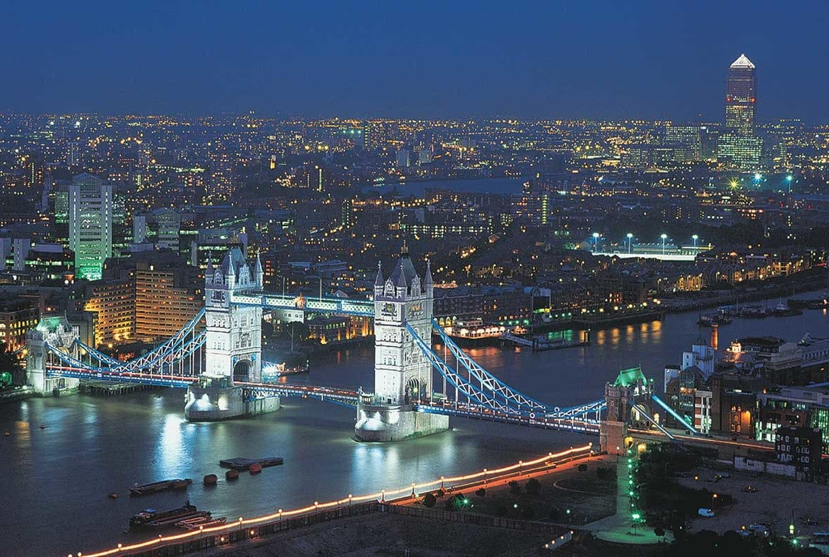 Tomax 100-093 Tower Bridge At Night Glow in the Dark Jigsaw Puzzle