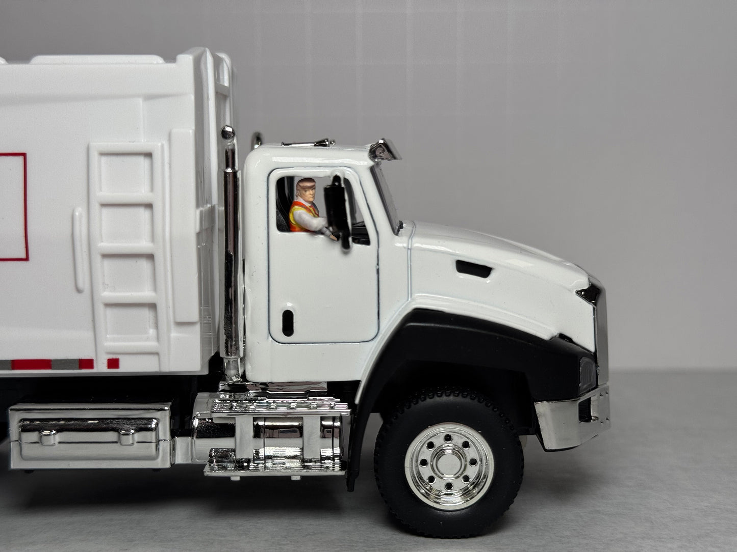 MTH 30-50119 O Donald J. Trump RailKing Garbage Truck