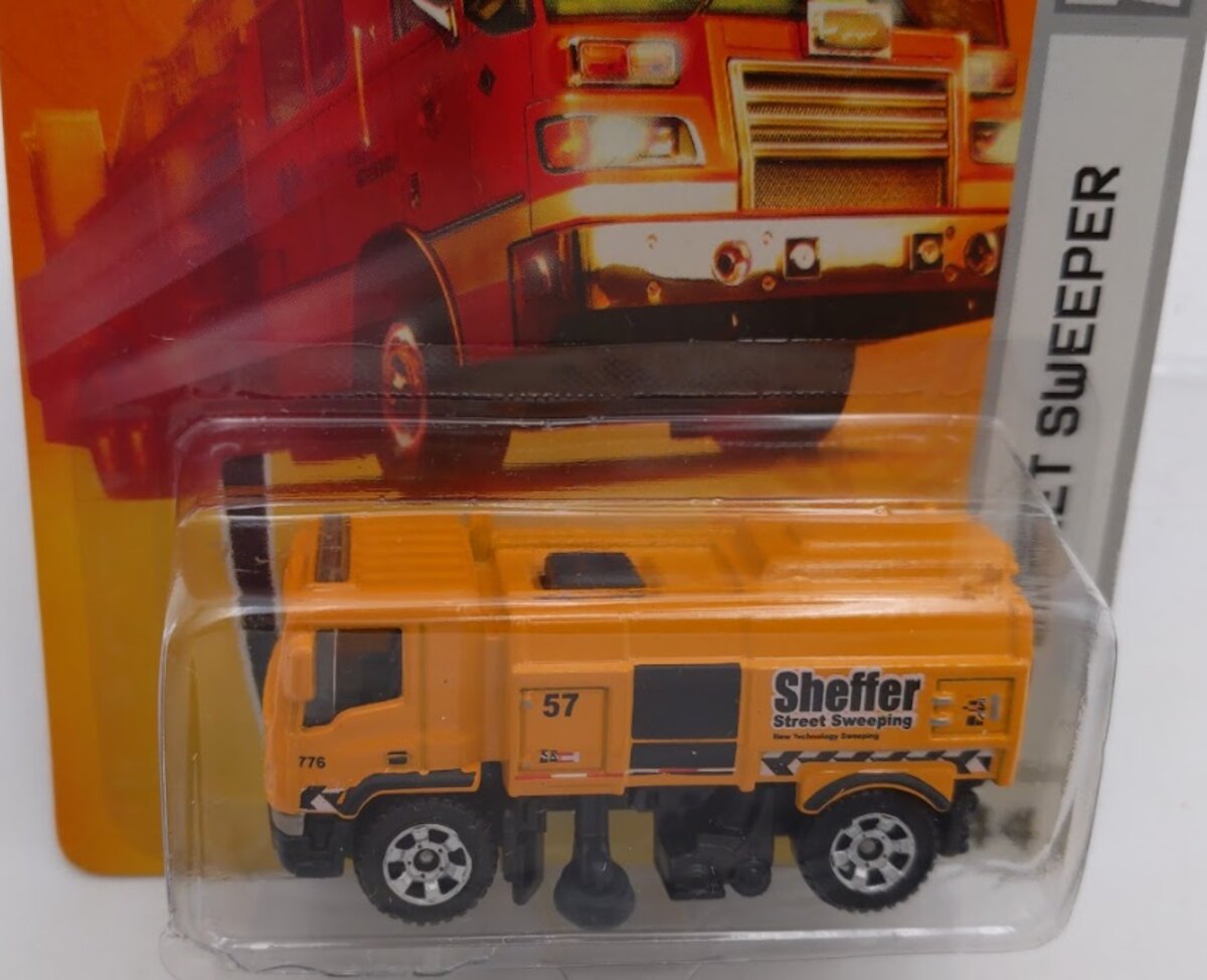 Mattel 30782 1:64 City Action Yellow Street Sweeper Sheffer # 44