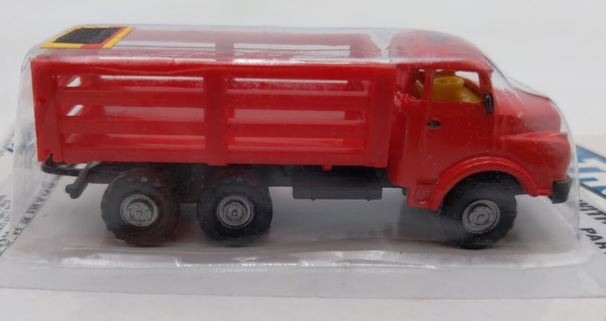 Boley 2008 HO  Red Stake Bed Truck 2-Axle Stakebed W/Conventional Cab Die Cast