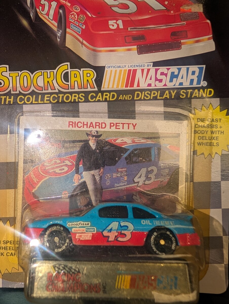 Racing Champions 01151 1:64 Die Cast Richard Petty #43 Nascar Stock Car