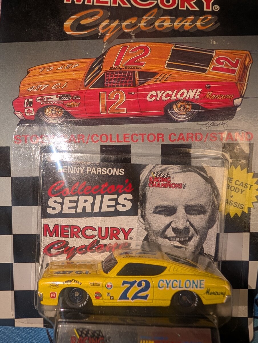 Racing Champions 02590 1:87 Diecast Nascar Benny Parsons #72 Mercury Cyclone