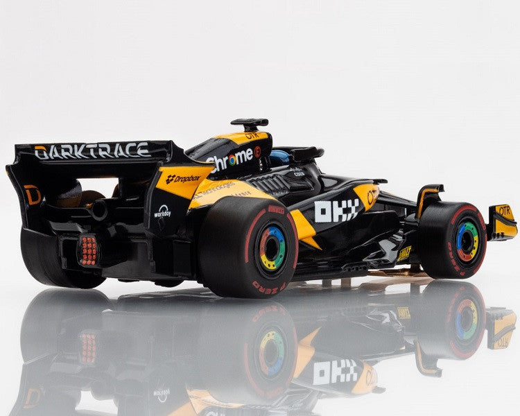 AFX 22104 HO Mega G+ Formula 1 McLaren F1 MCL38 #81 Oscar Piastri Slot Car