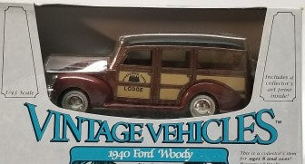 Ertl 2517 1:43 Die Cast Vintage Vehicles Whispering Pines Lodge 1940 Ford Woody