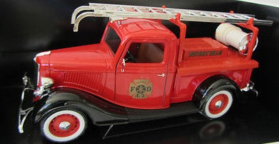 Solido 8026 1:18 Diecast Red Beverly Hills Fire Department Ford Pompier