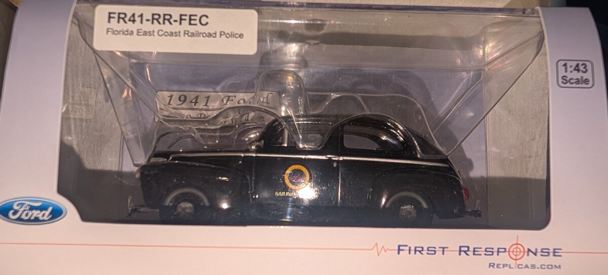 First Response FR41-RR-FEC 1:43 Diecast Florida East Coast RR Police 1941 Ford