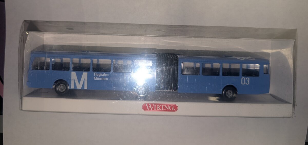 Wiking 705 01 31 1:87 Diecast Blue Schub-Gelenkbus (MB O 305 G)
