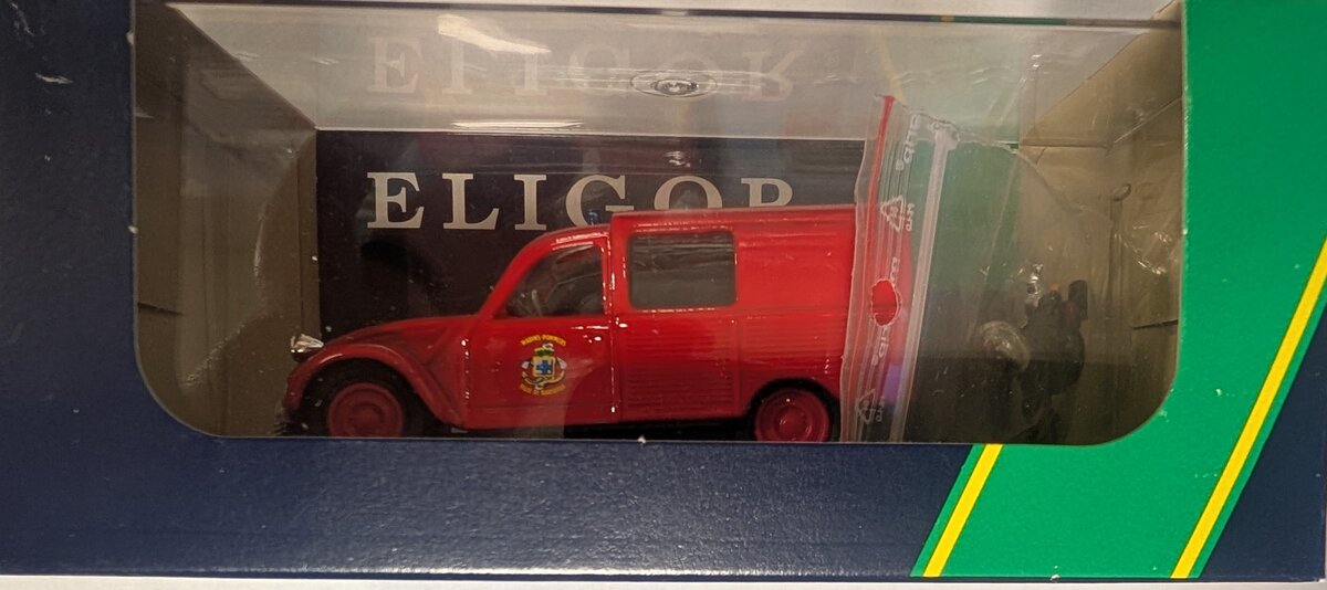 Eligor 100744 1:43 Diecast Red Citroen 3 CV Pomiers Echellf