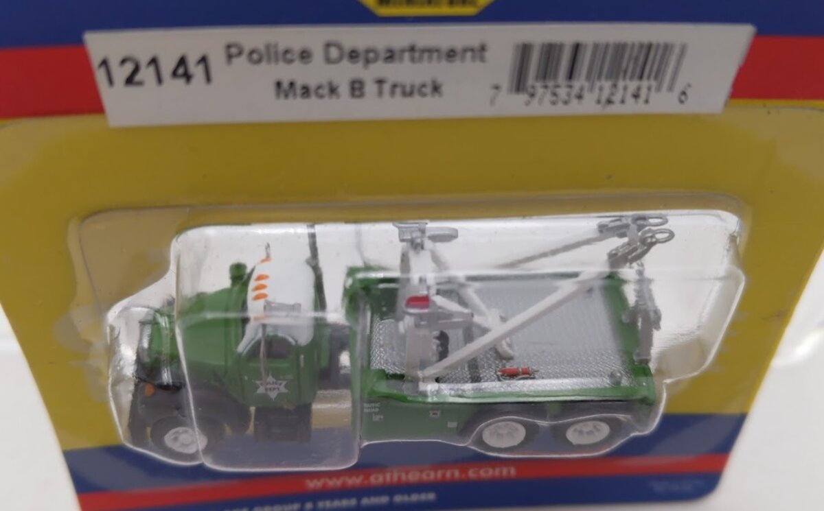 Athearn 12141 N Scale 2006 Mack B Police Dept. Dual Axle Tow Truck Wrecker