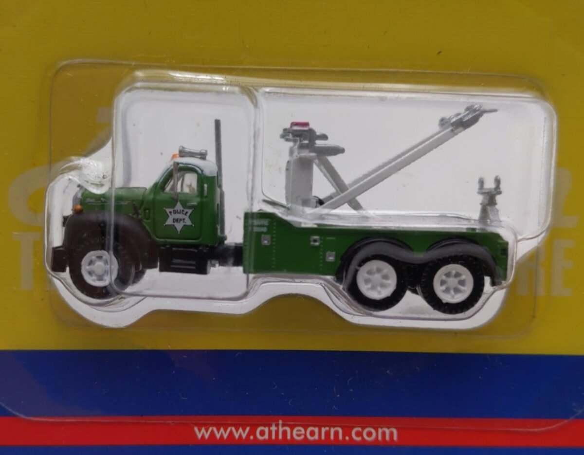 Athearn 12141 N Scale 2006 Mack B Police Dept. Dual Axle Tow Truck Wrecker
