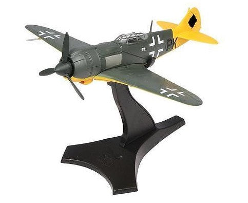 SkyMax Models SM2003 1:72 Diecast Lavochkin LA-5 Stendal, Duben 1945 