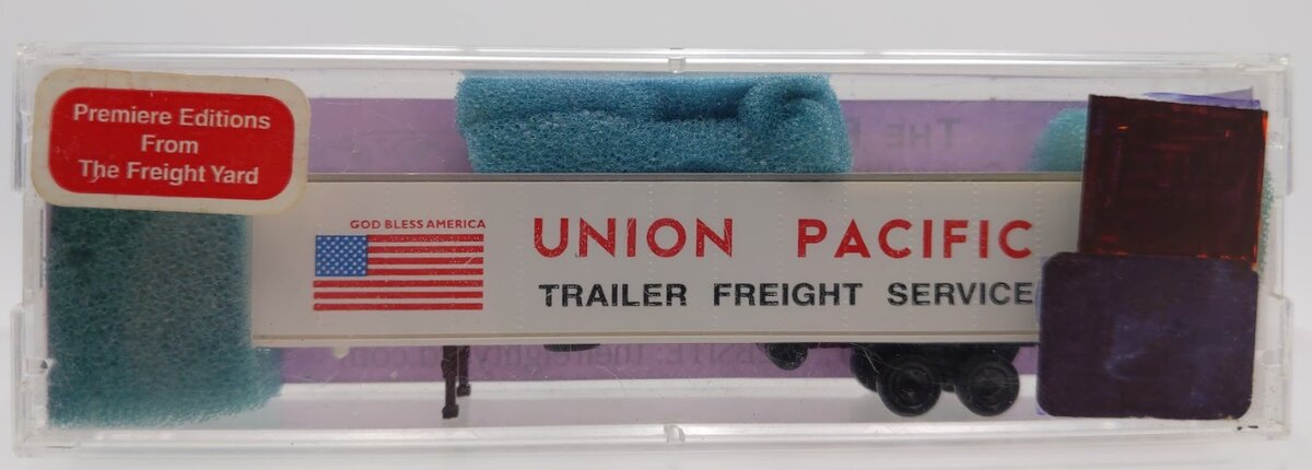 The Freight Yard 2406BN Scale Premier Editions Union Pacific 45' Trailer