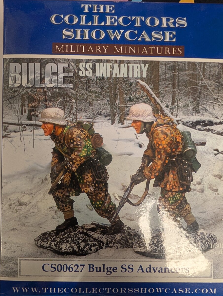 The Collectors Showcase CS00627 O Scale Bulge SS Advancers Military Figures (2)