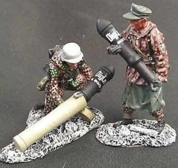 The Collectors Showcase CS00629A O Scale Bulge SS Nebelwerfer Team Figures