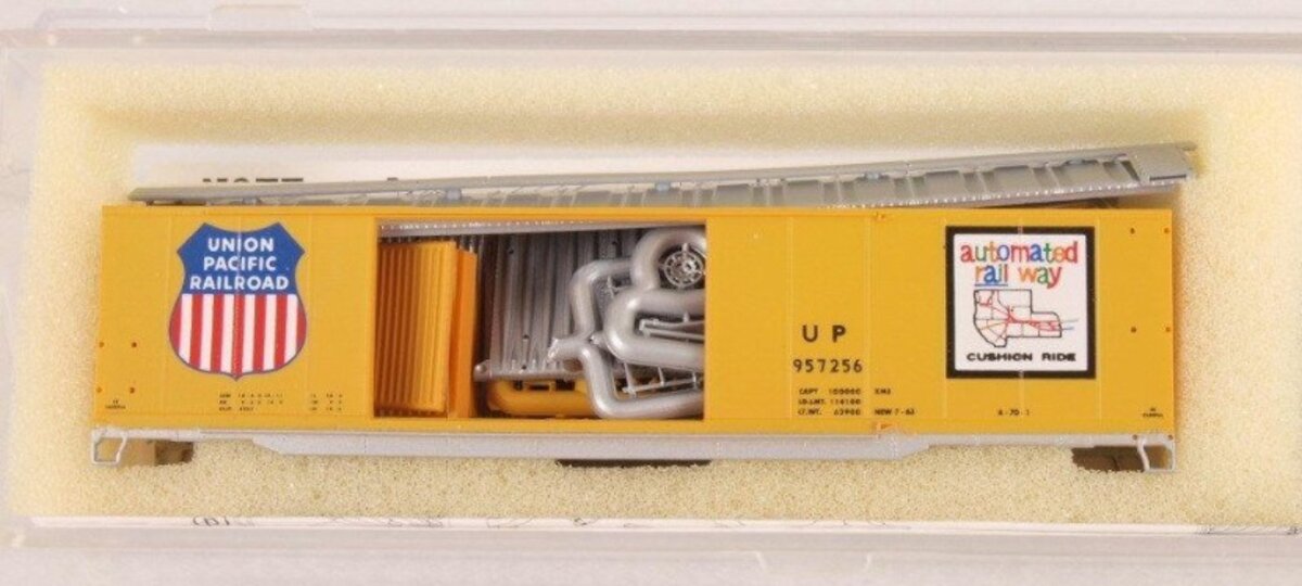 InterMountain 60616-09 N 50' AAR Std Dbl Union Pacific Box Car # 957256 Kit