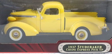 YatMing 92458Y 1:18 Diecast Yellow 1937 Studebaker Coupe Express Pick Up Truck