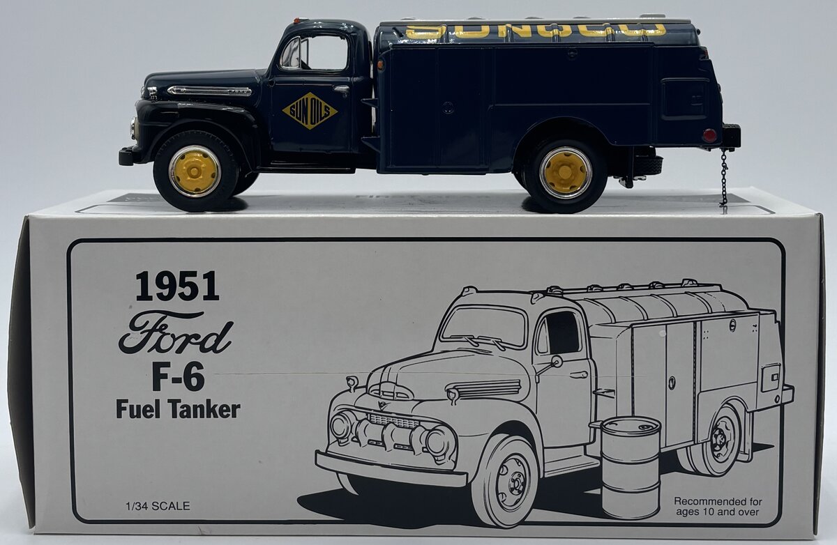 First Gear 28-1055 1:34 Diecast Sunoco 1951 Ford F-6 Fuel Tanker