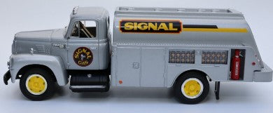 First Gear 29-1128 1:34 Die Cast Signal Gas 1957 International R-190 Tank Truck