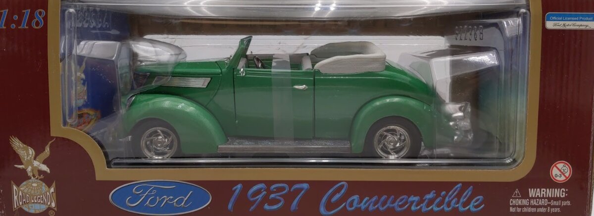 YatMing Road Legends 92238 1:18 1937 Ford Convertible Diecast Model (Green)