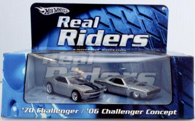 Hot Wheels J3698-0910 1:64 RR '70 Challenger & '06 Chanllenger Concept Set