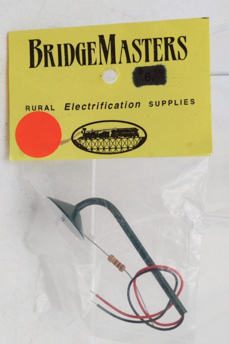 Bridge Masters 303 Rural Electrification Green Structual Lamp W/Resistor