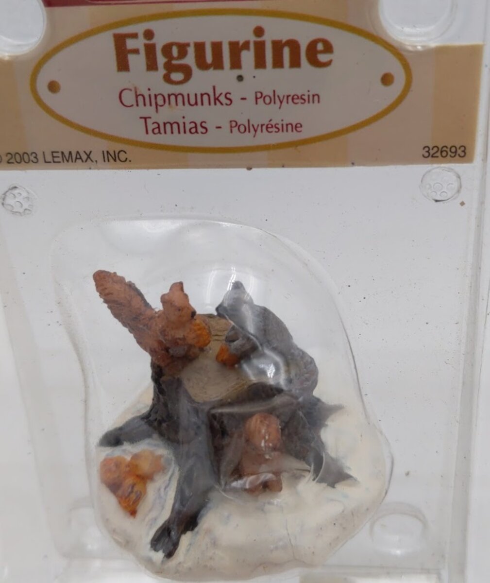 Lemax 32693 Squirrels Woodland Stump Chipmunks Polyresin Figurine