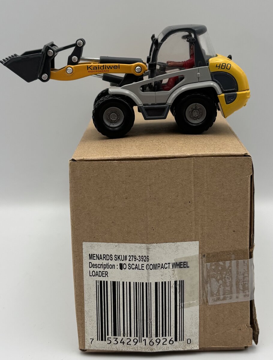 Menards 279-3926 O Scale Compact Wheel Loader W/Driver