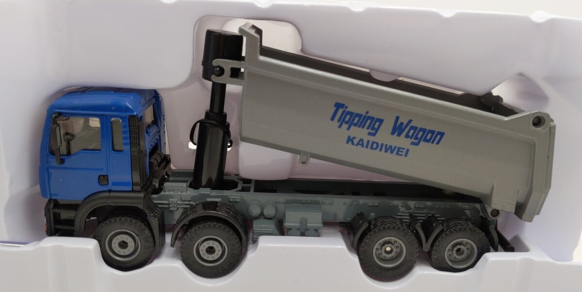 Menards 279-3942 O Scale Kaidiwei Tipping Wagon Dump Truck