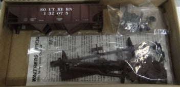Walthers 932-3054 HO 36 FT Woodchip Hopper Car Kit