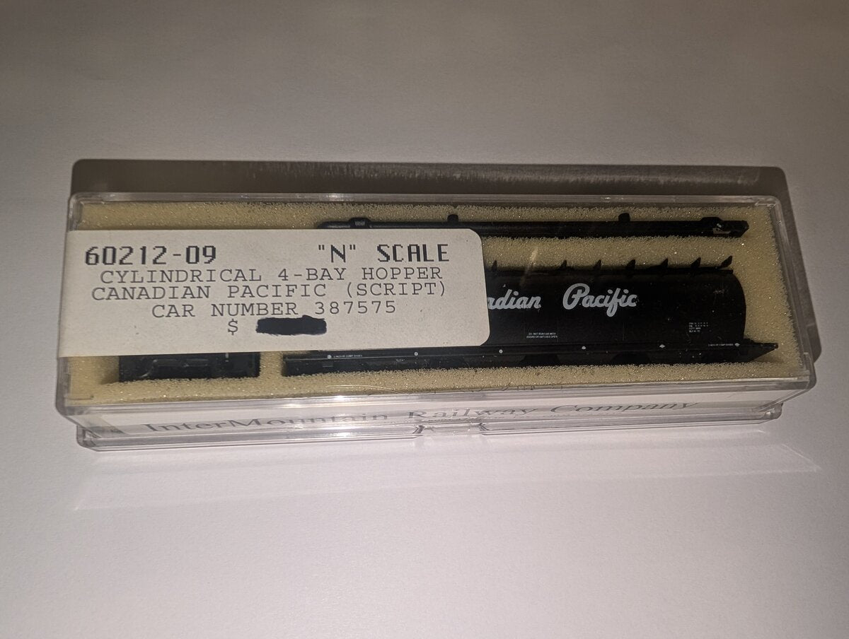 InterMountain 60212-09 N Canadian Pacific (Script) Cylindrical 4-Bay Hopper Kit