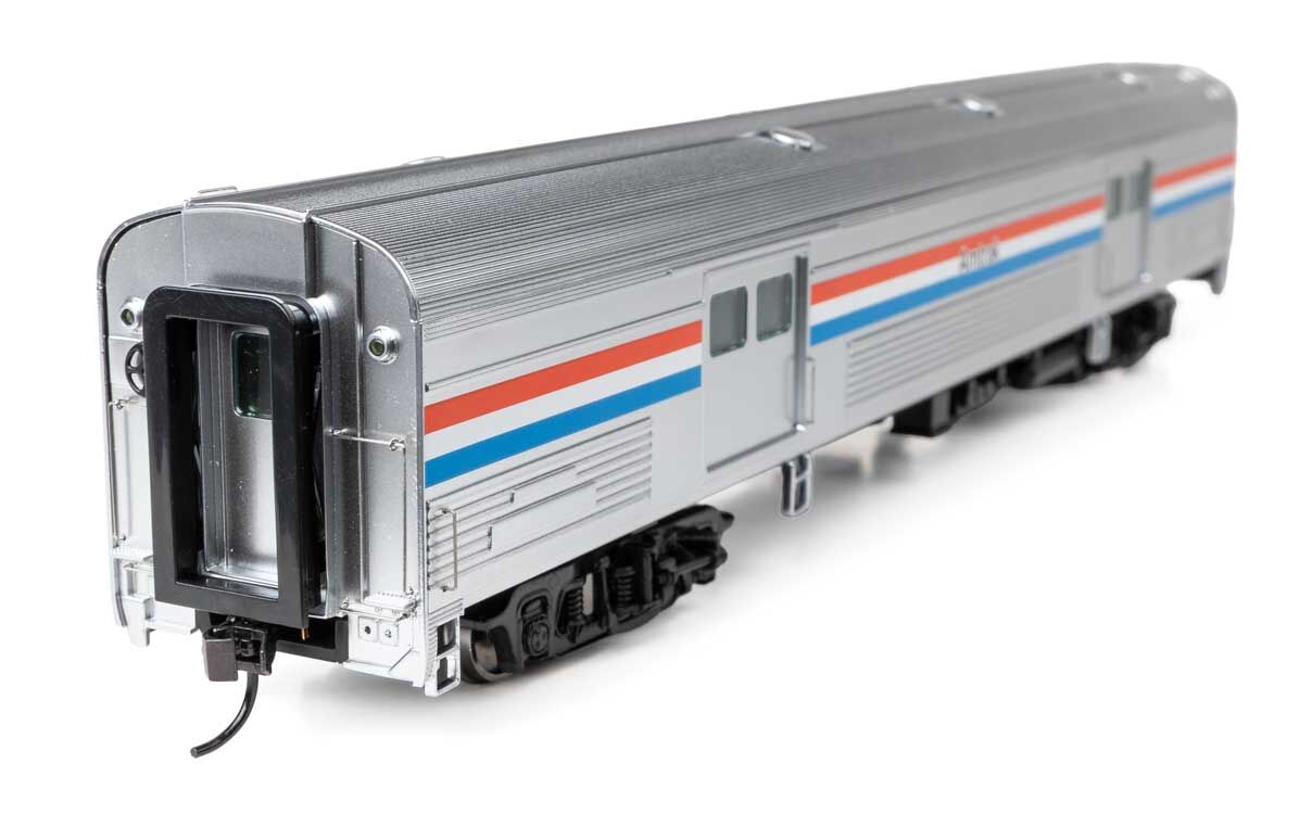 Walthers 920-13078 HO Amtrak Phase III 73' Budd Baggage Car RTR with Decal