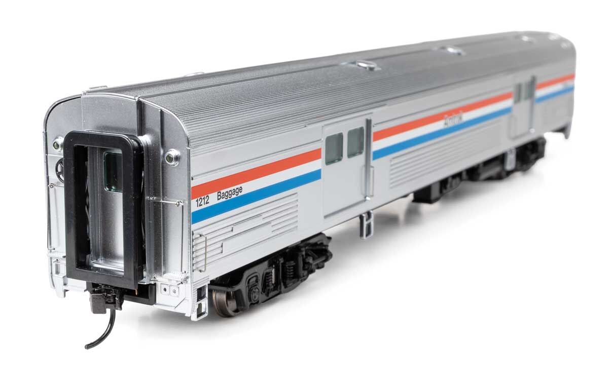 Walthers 920-13077 HO Amtrak Phase III 73' Budd Baggage Car Ready to Run #1212