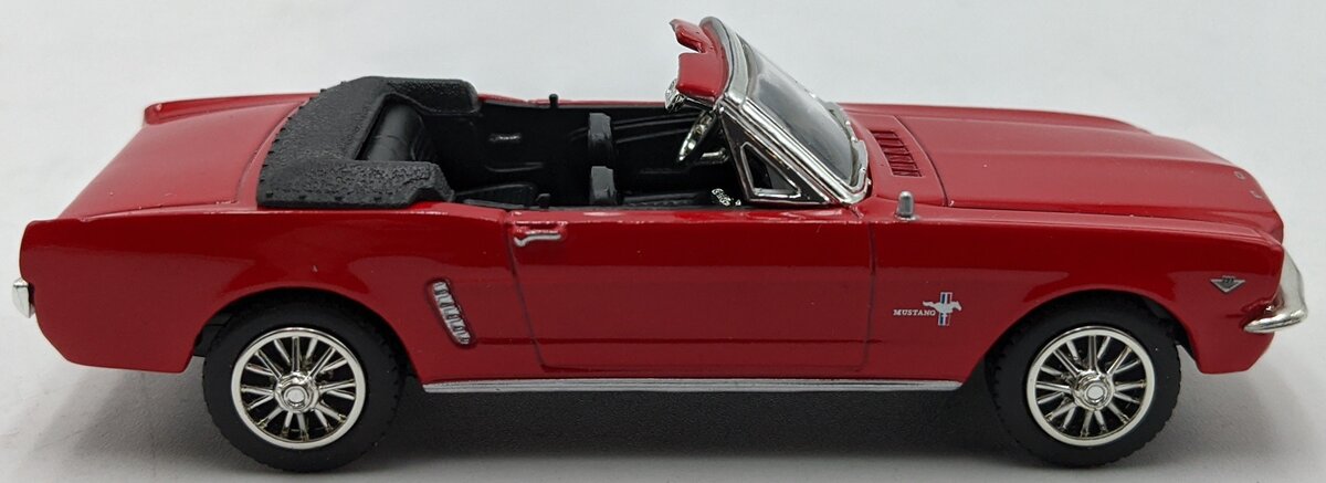 Motor Max 73815 1:43 1964 Red 1/2 Ford Mustang Convertible