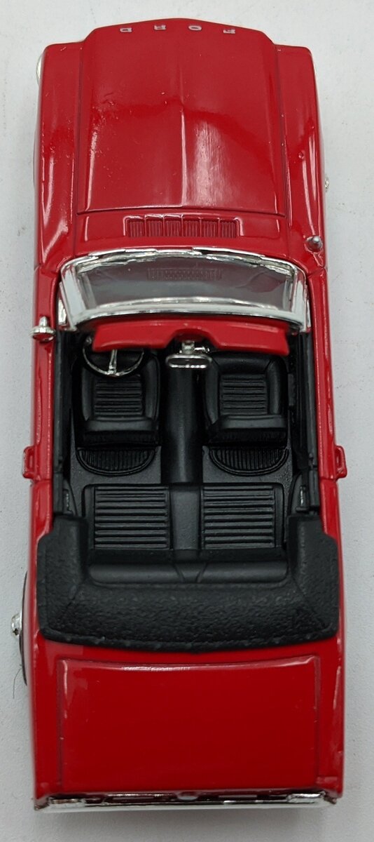 Motor Max 73815 1:43 1964 Red 1/2 Ford Mustang Convertible