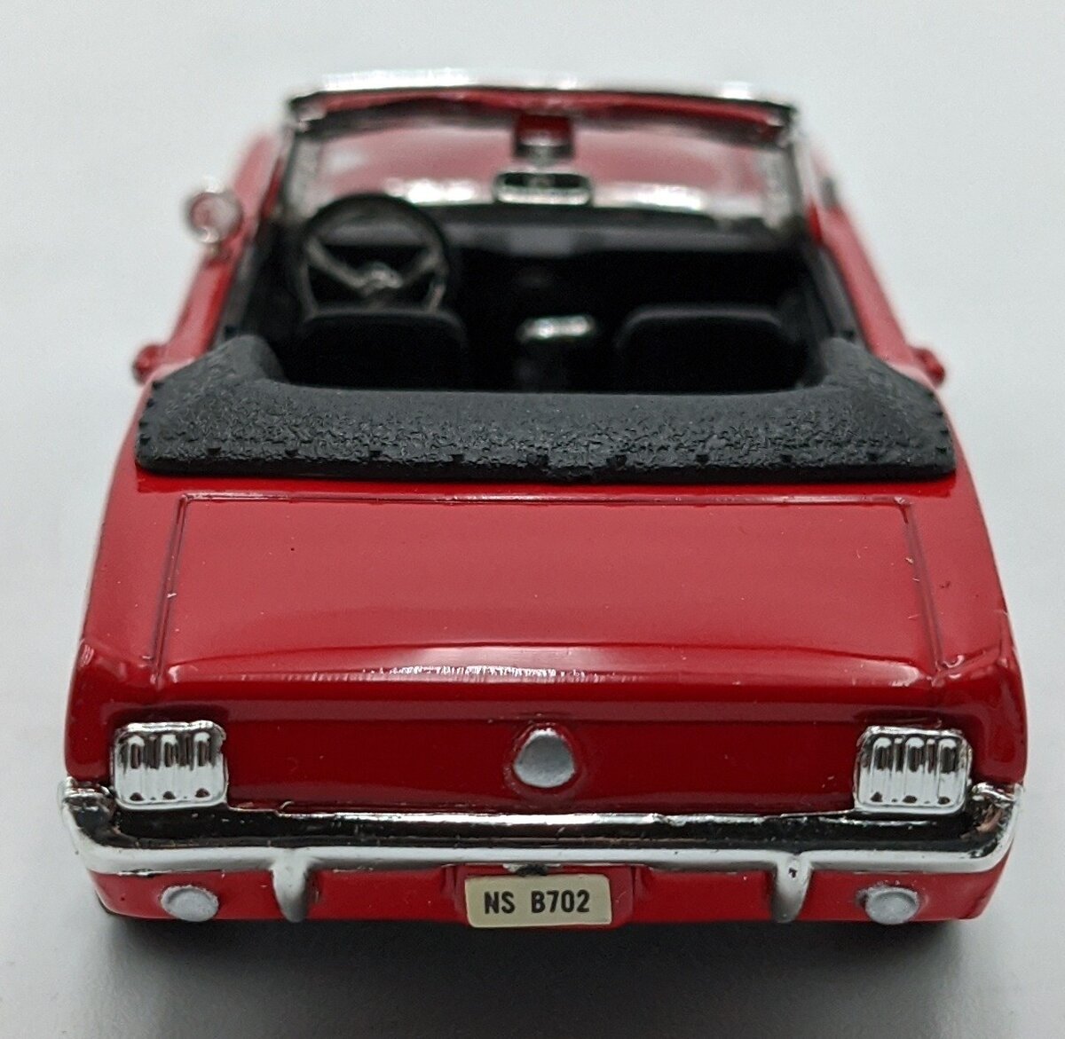 Motor Max 73815 1:43 1964 Red 1/2 Ford Mustang Convertible