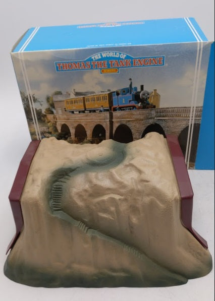 Hornby R220 OO Thomas The Tank Engine & Friends Tunnel Assembled Accessory Range