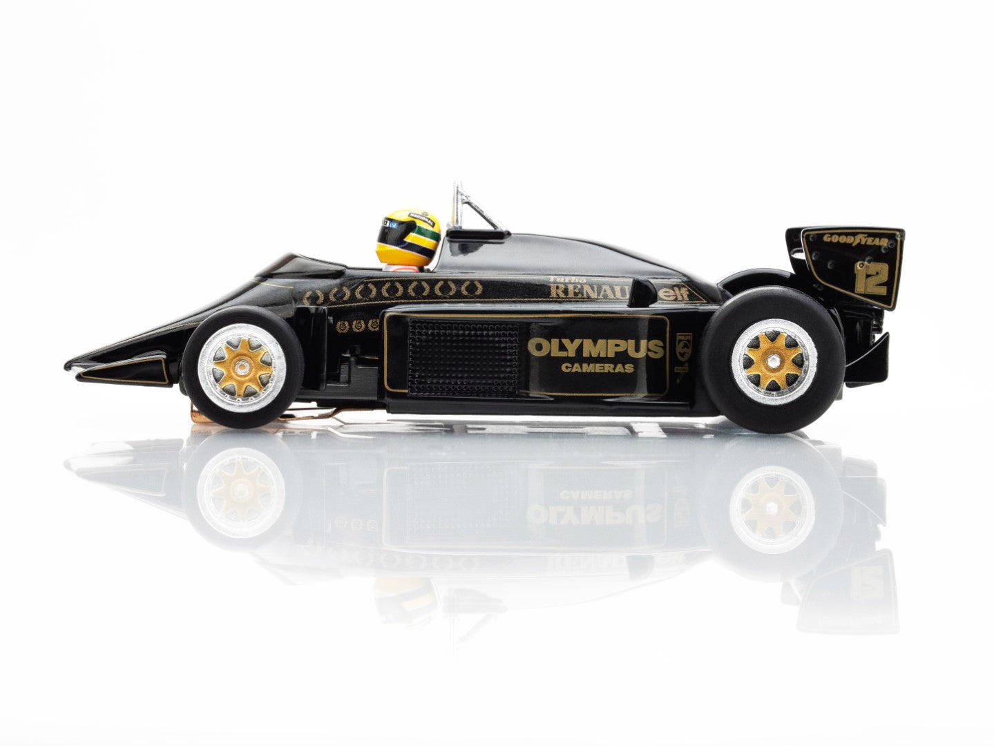 AFX 22113 HO Black/Gold Lotus 97T 1985 Slot Car