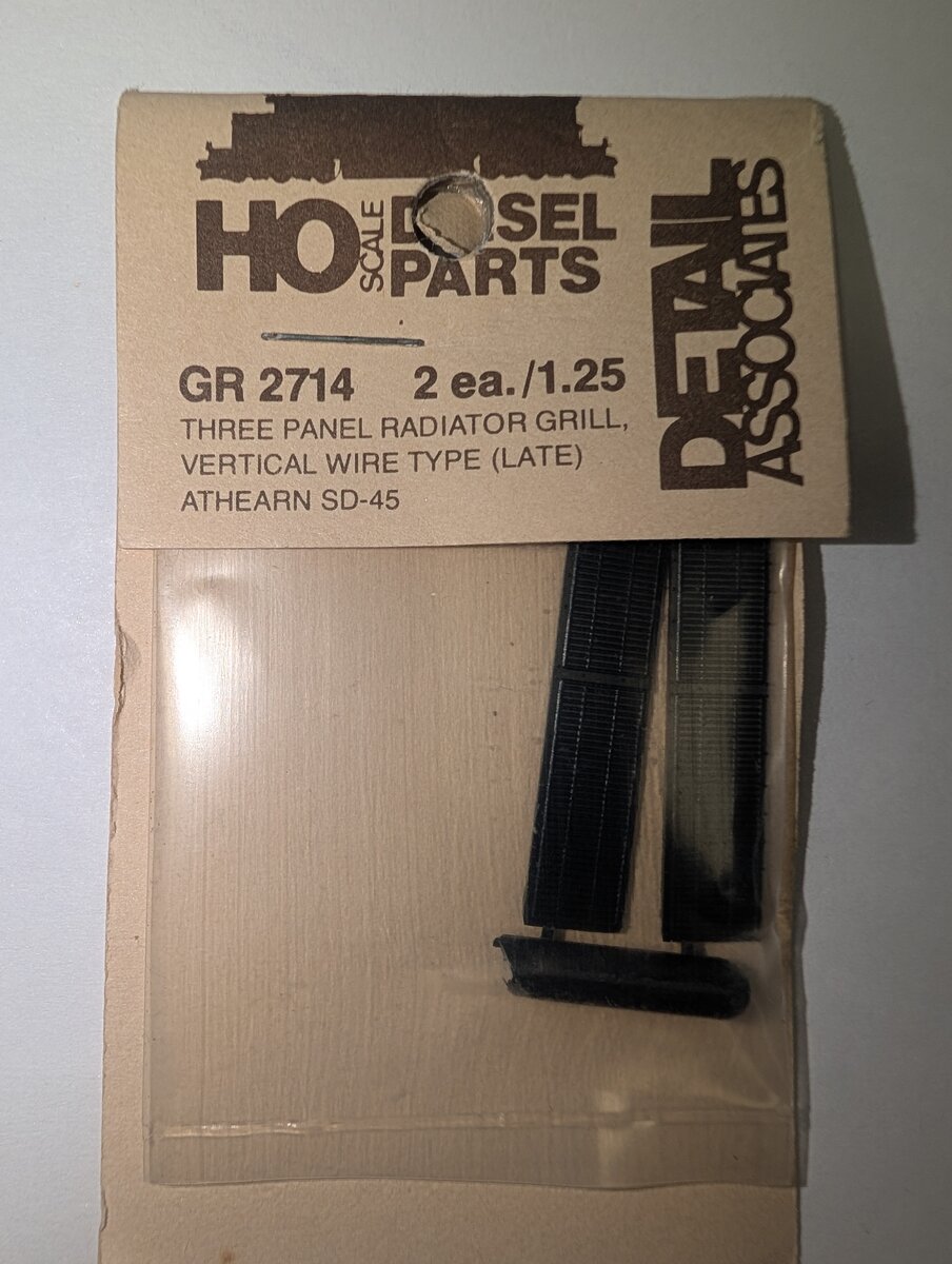 Detail Associates GR2714 HO Three Panel Radiator Grill Vertical Wire Type (Late)