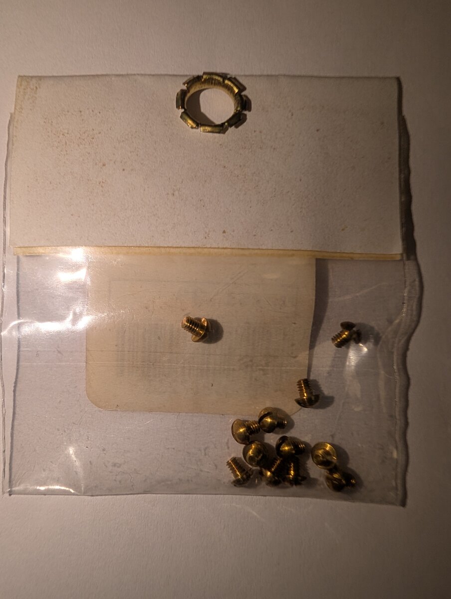 Special Shapes 2332 Round Head 1-72 3/32 Screws