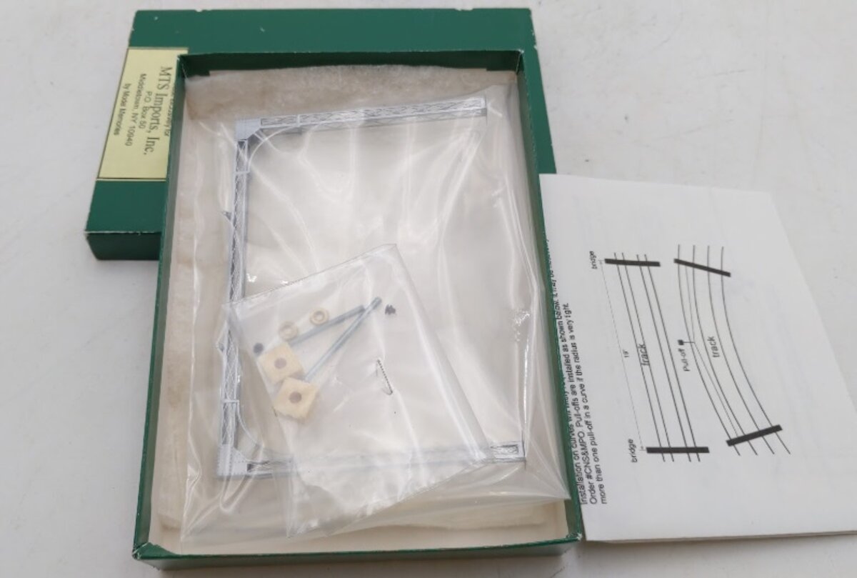 MTS 17725 HO ACNS & M2 2-Track Catenary Bridge Chicago North Shore&Milwaukee Kit